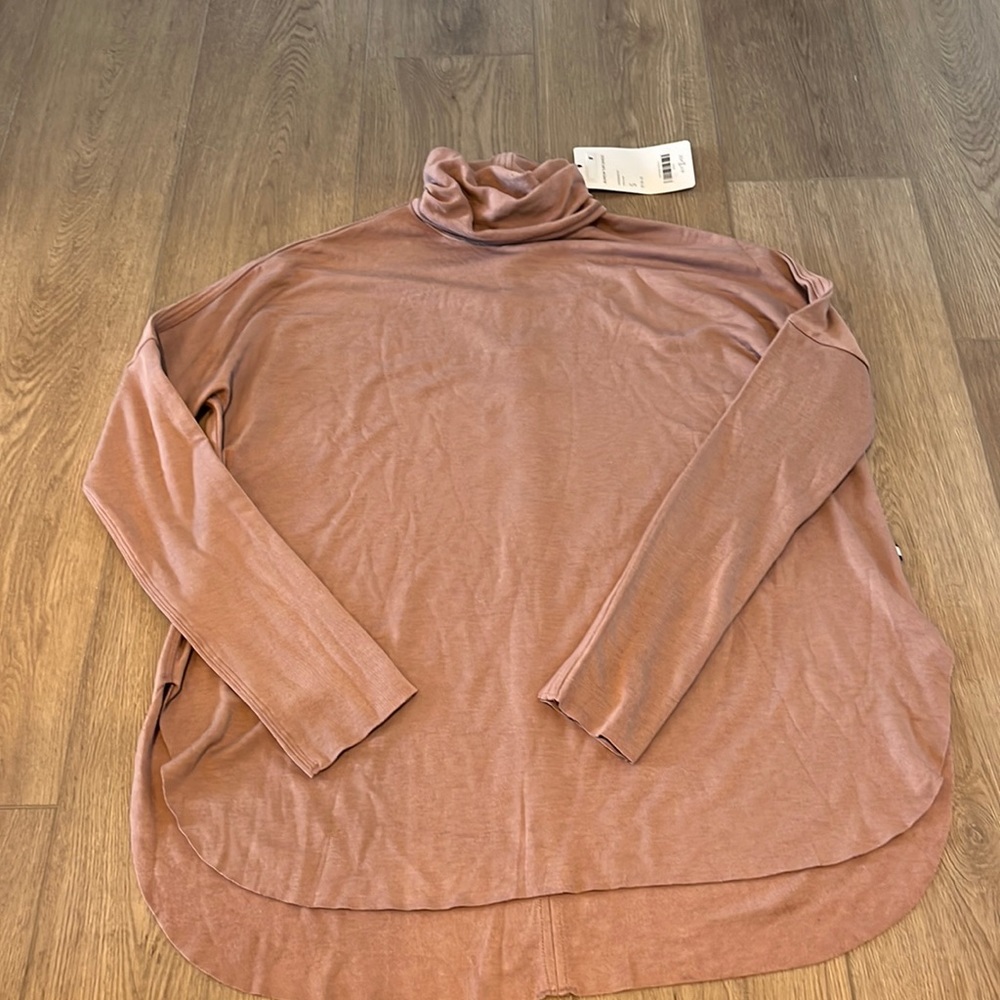 Kit and Ace Burrow Turtleneck NWT